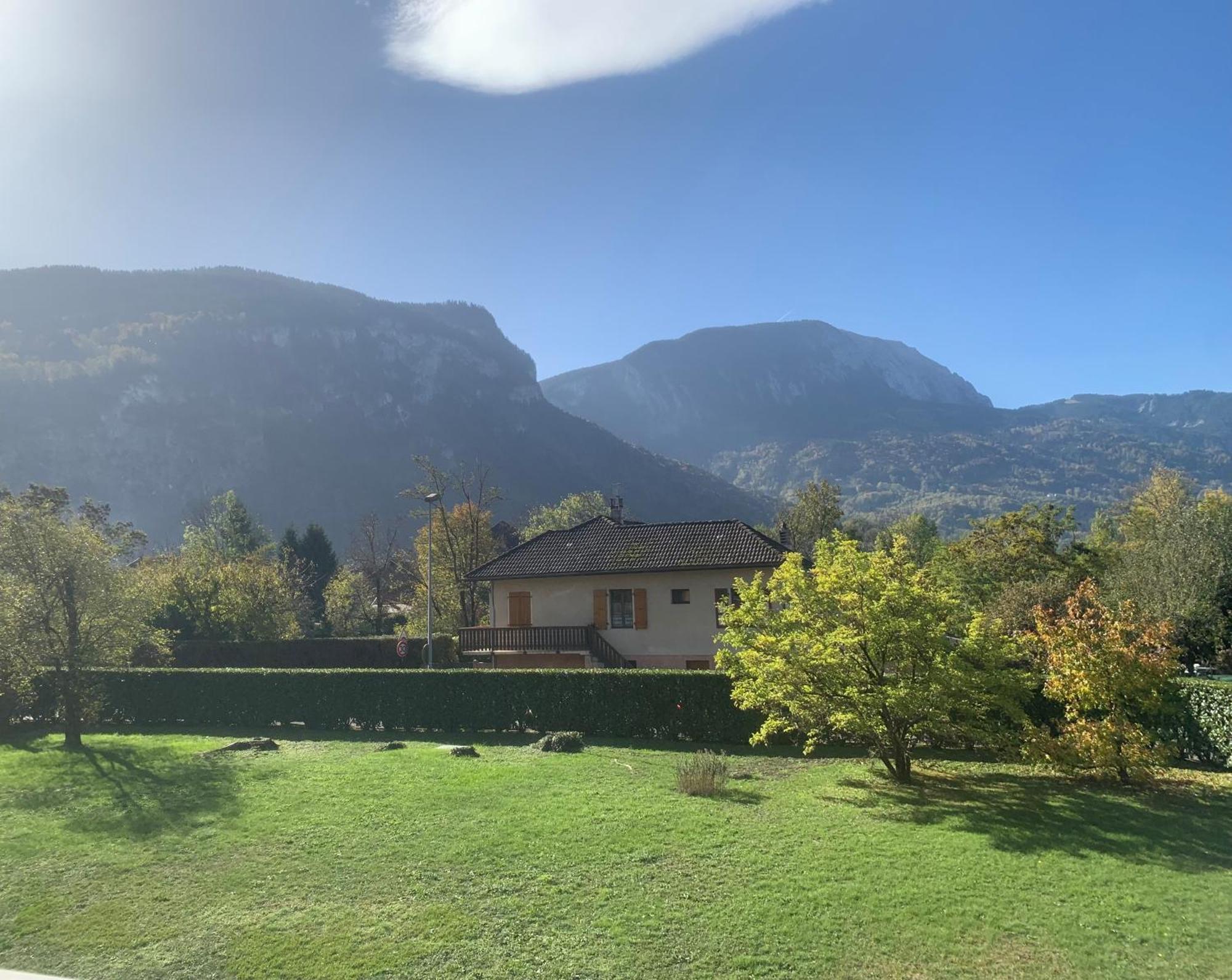 Appartamento La Montagne Ca Vous Gagne ! Cluses Esterno foto